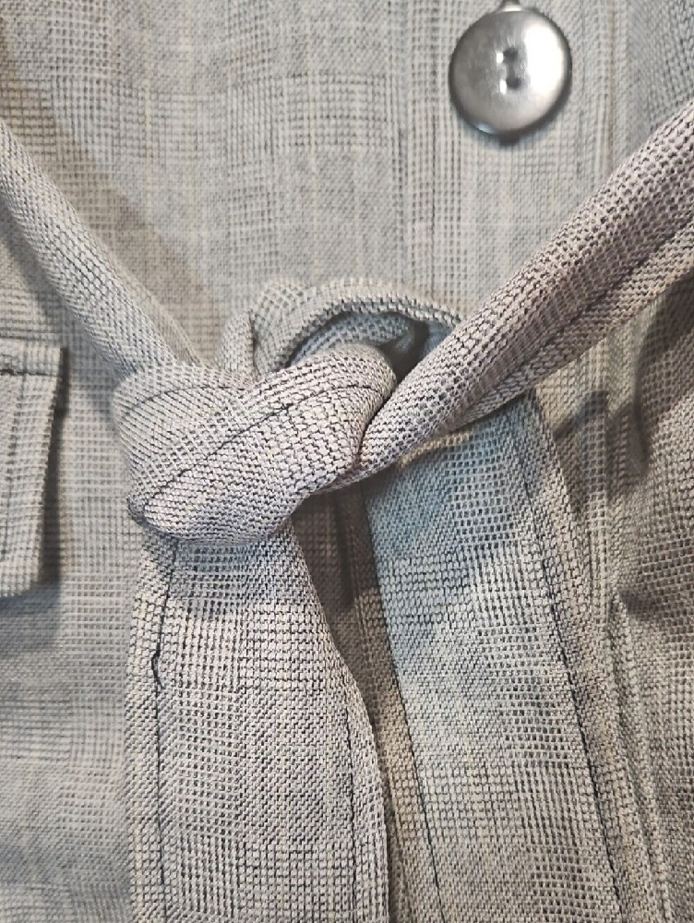 R&M Richards Short-Sleeve Belted Blazer in Light Gray - Picture 6 of 6